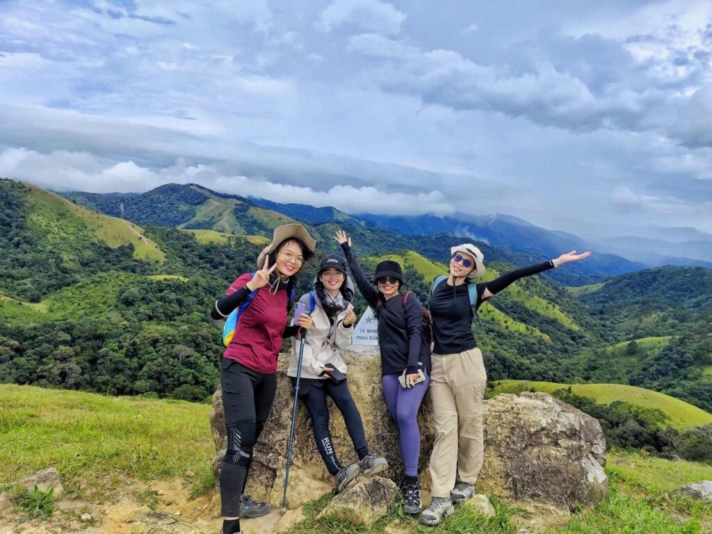 Kinh nghiệm trekking Tà Năng Phan Dũng