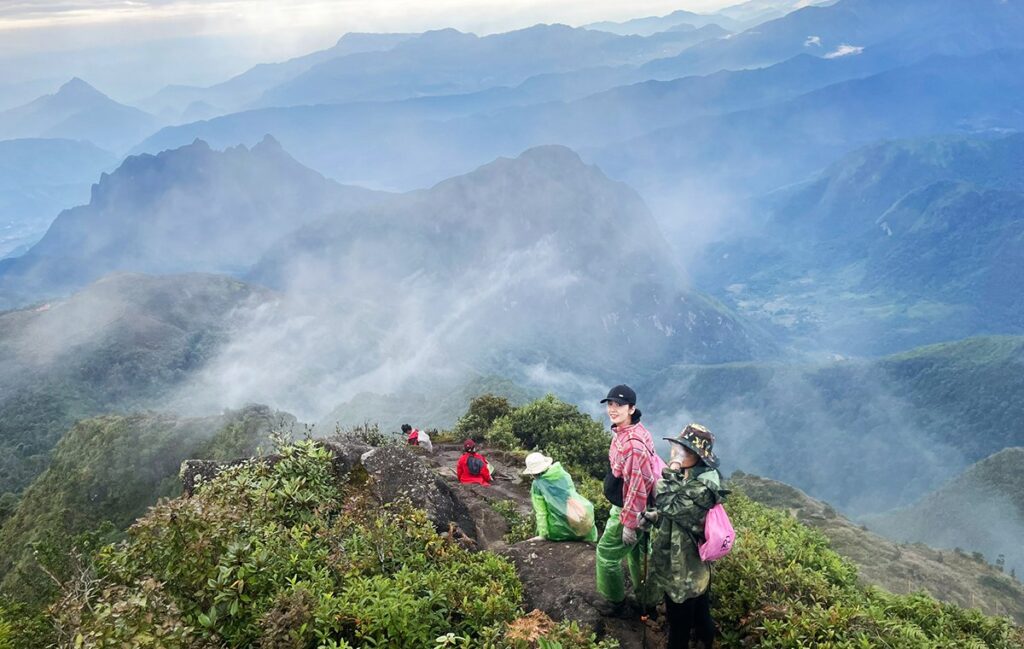 Kinh nghiệm chuẩn bị trekking Kỳ Quan San: thể lực, trang bị, thủ tục
