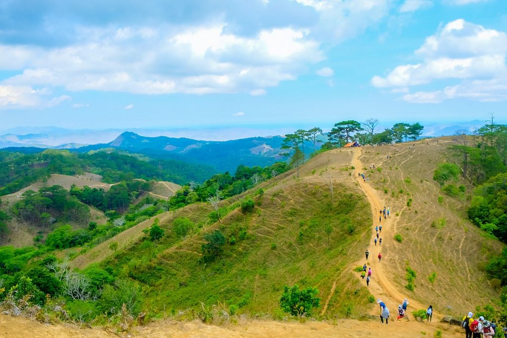 trekking Tà Năng – Phan Dũng có hai lối đi chính với mức độ khó khác nhau
