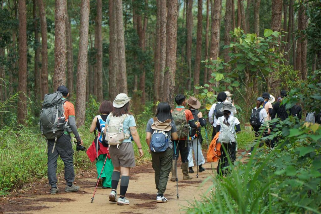 đồ trekking