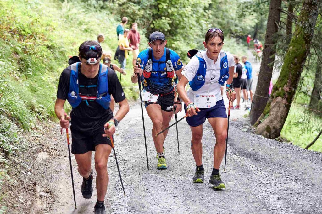 lợi ích của gậy chạy trail