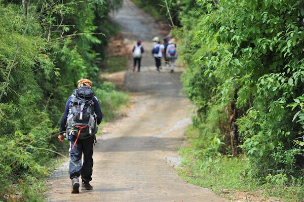 Tất tần tật về trekking núi Dinh