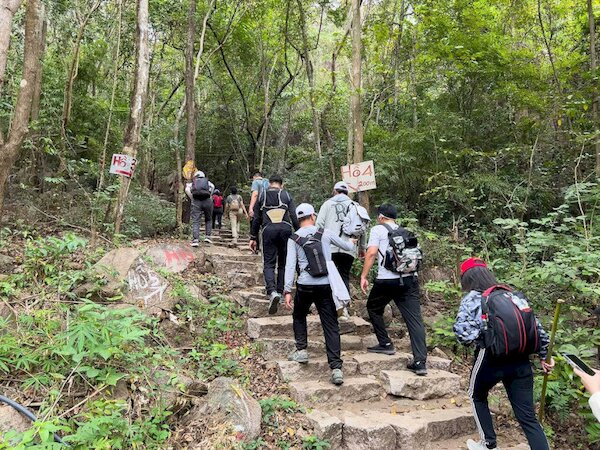 Chuẩn bị thể lực trước khi trekking núi Dinh